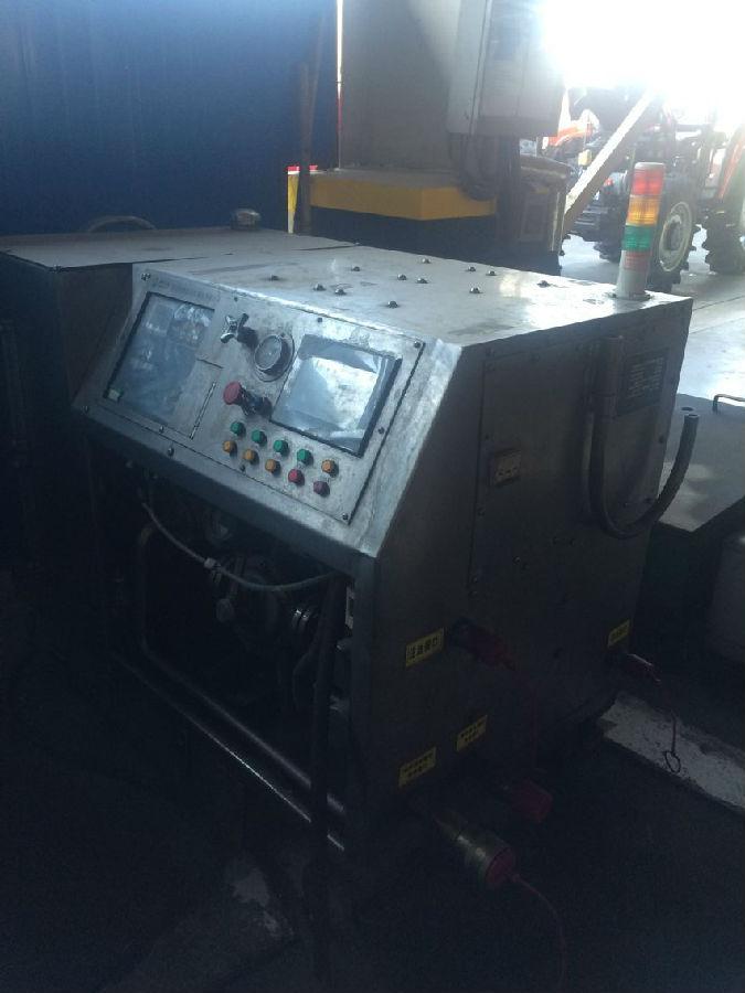 第一拖拉機現場濾油機圖.jpg 中國第一拖拉機有限公司使用現場片圖片