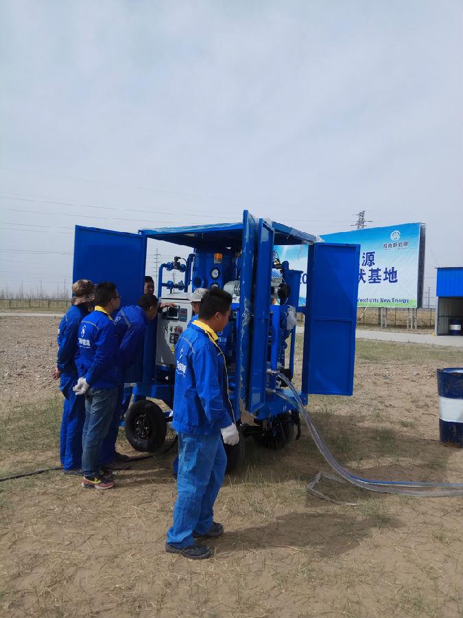 IMG_20170510_102436.jpg 西寧中利騰暉雙級真空濾油車現(xiàn)場調(diào)試圖片